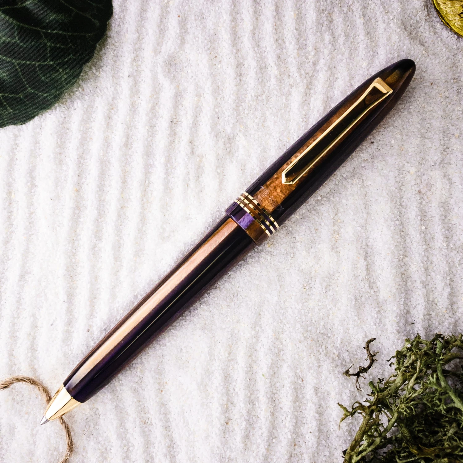 New π Tibaldi Bononia Seilan Purple Resin Ballpoint Pen, Gold Trim π